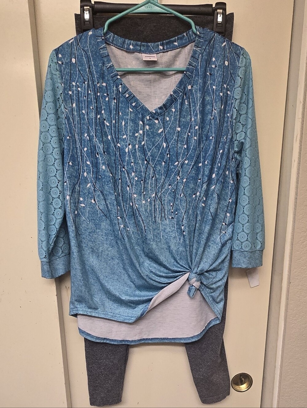 Blue V-Neck Knit Top With Lace 3/4 Sleeves